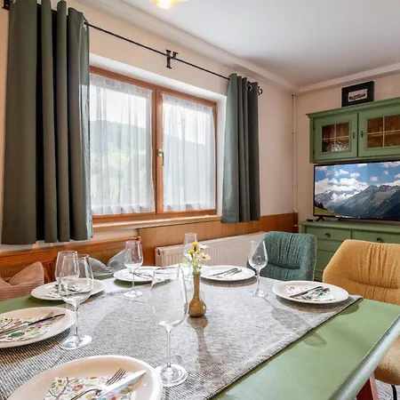 Emma's Almchalet - Lift & Apartman Königsleiten